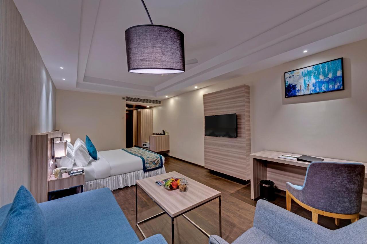 The Fern Residency Hubballi Extérieur photo